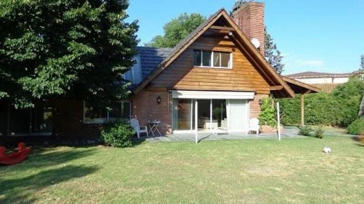 3 bedrooms House in Pilar, Argentina No. 15050