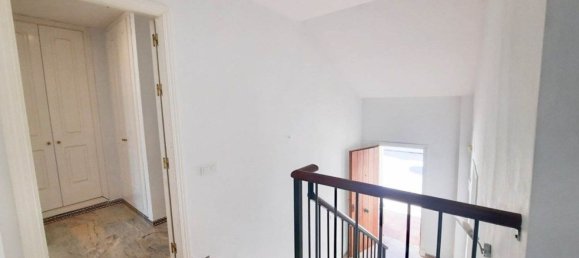 4 bedrooms House in Alcorrin, Spain No. 64149 7