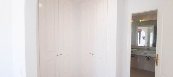 4 bedrooms House in Alcorrin, Spain No. 64149 11