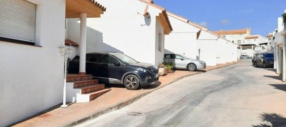 4 bedrooms House in Alcorrin, Spain No. 64149 24