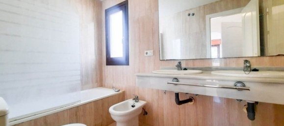 4 bedrooms House in Alcorrin, Spain No. 64149 12