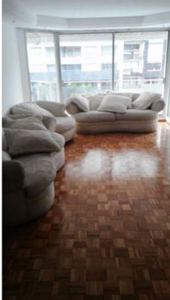 3 bedrooms House in Montevideo, Uruguay No. 5733