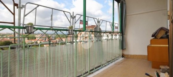 2 bedrooms Apartment in Turin, Italy No. 326405 2