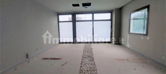 1150m² Commercial property in Medicina, Italy No. 317027 5