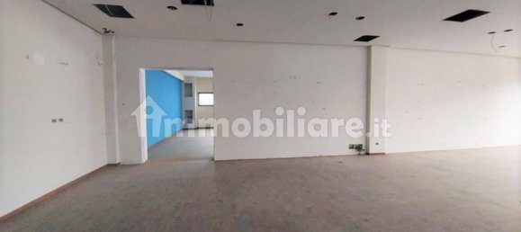 1150m² Commercial property in Medicina, Italy No. 317027 3