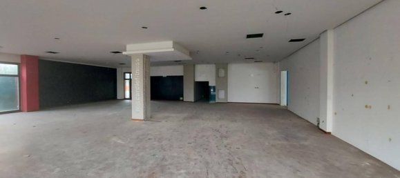 1150m² Commercial property in Medicina, Italy No. 317027 13