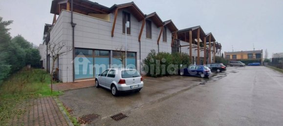 1150m² Commercial property in Medicina, Italy No. 317027 18
