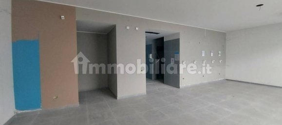 1150m² Commercial property in Medicina, Italy No. 317027 4