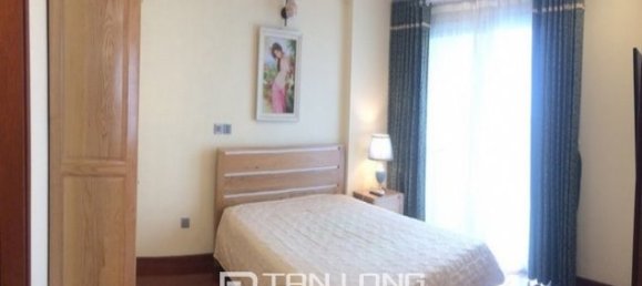 Apartamento de 3 dormitorios en Tay Ho, Vietnam No. 1105 4