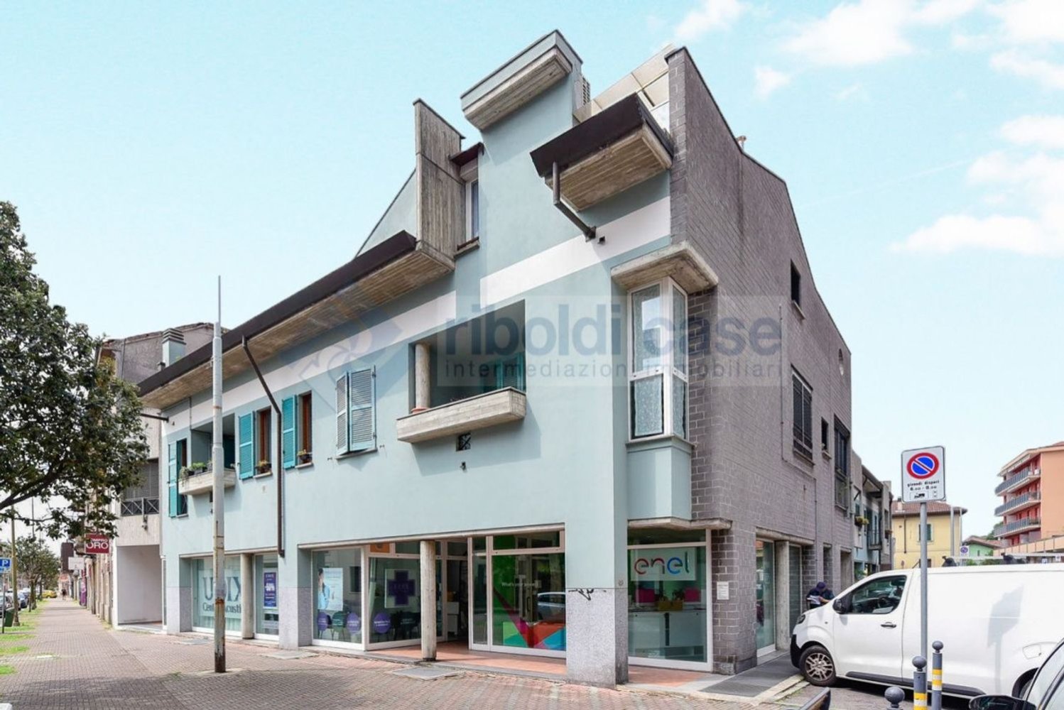 4-salle Appartement à Desio, Italy No. 334596