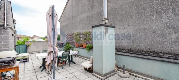 4-salle Appartement à Desio, Italy No. 334596 6