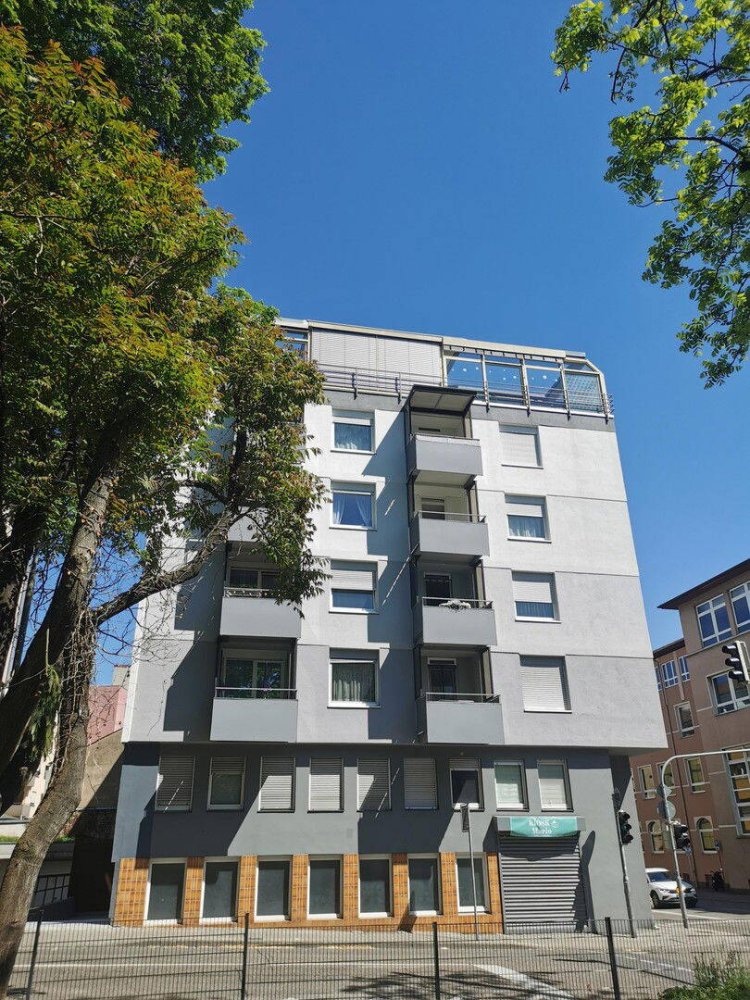 287m² Building in Pforzheim, Germany No. 370622