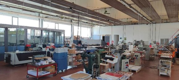 800m² Warehouse in Cabiate, Italy No. 362291 20