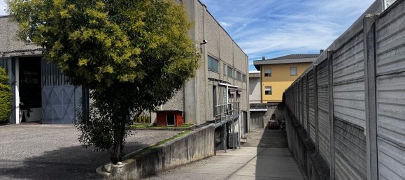 800m² Warehouse in Cabiate, Italy No. 362291 6