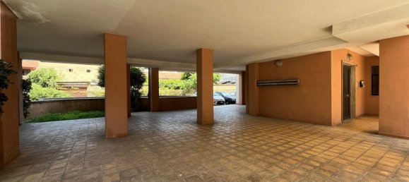 5 Schlafzimmer Doppelhaus in Aversa, Italy, Nr. 319763 2