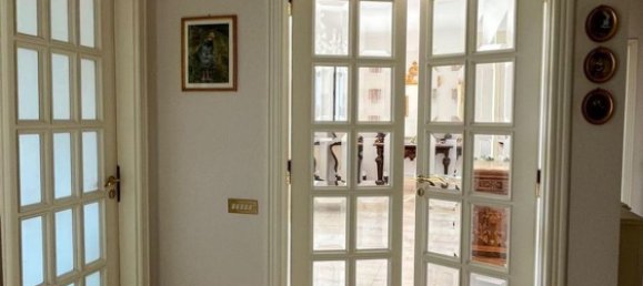 5 Schlafzimmer Doppelhaus in Aversa, Italy, Nr. 319763 8