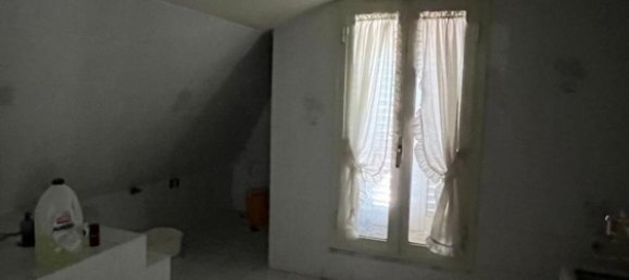 5 Schlafzimmer Doppelhaus in Aversa, Italy, Nr. 319763 26