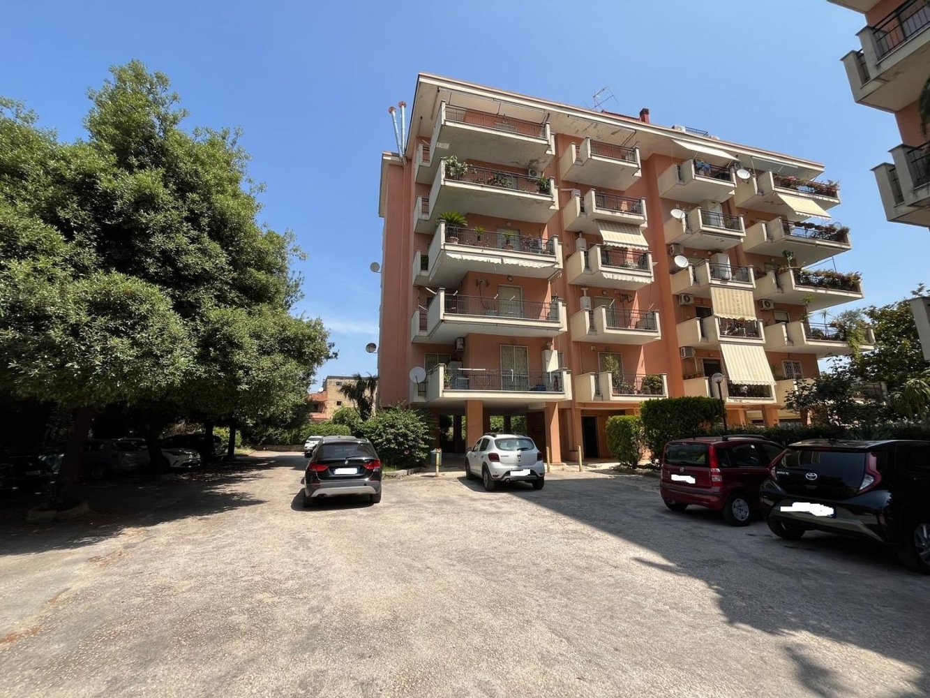 5 Schlafzimmer Doppelhaus in Aversa, Italy, Nr. 319763