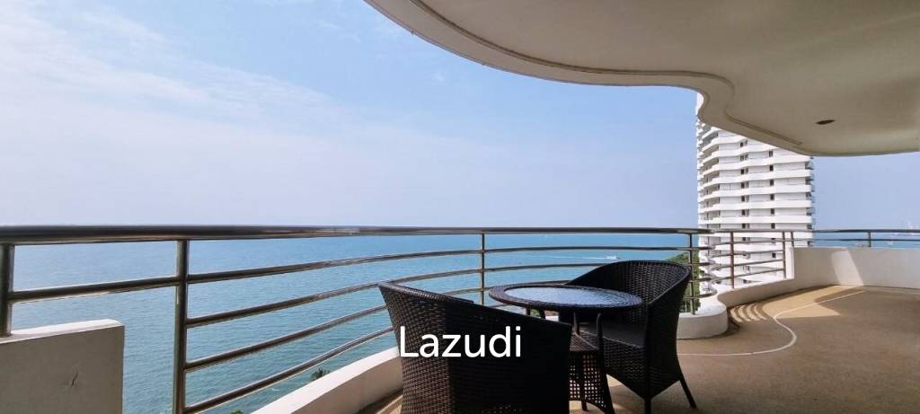 3 bedrooms Condo in Pattaya, Thailand No. 15432