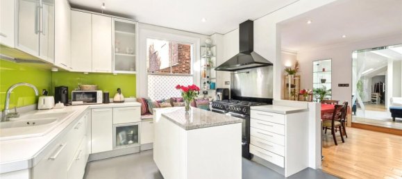 3 bedrooms Commercial property in London, United Kingdom No. 5271 4