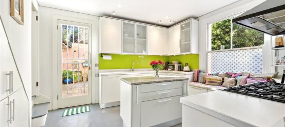 3 bedrooms Commercial property in London, United Kingdom No. 5271 7