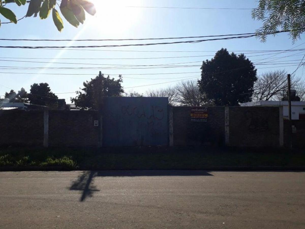  Land in Moron, Argentina No. 121414