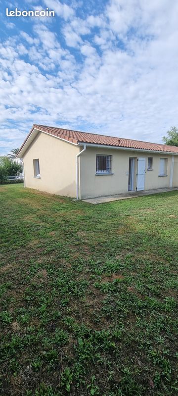 2 bedrooms House in Hagetmau, France No. 319838