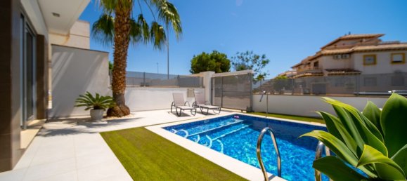 3 غرف نوم فيلا في Alicante, Spain رقم 155916 36