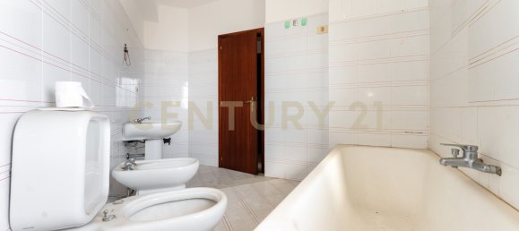 Apartamento de 2 dormitorios en Aci Catena, Italy No. 125336 38