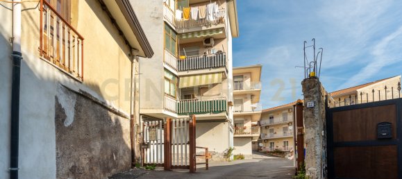 Apartamento de 2 dormitorios en Aci Catena, Italy No. 125336 44