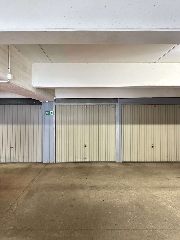 Parkplatz in Niedersachsen, Germany, Nr. 313680