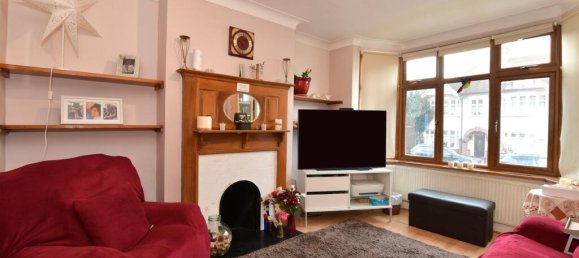 3 bedrooms Commercial property in Walthamstow, United Kingdom No. 4006 9