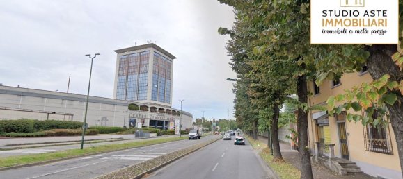 2 rooms Apartment in Sesto San Giovanni, Italy No. 13910 17