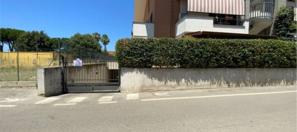 Гараж 17м² в Марино, Италия № 330963 3