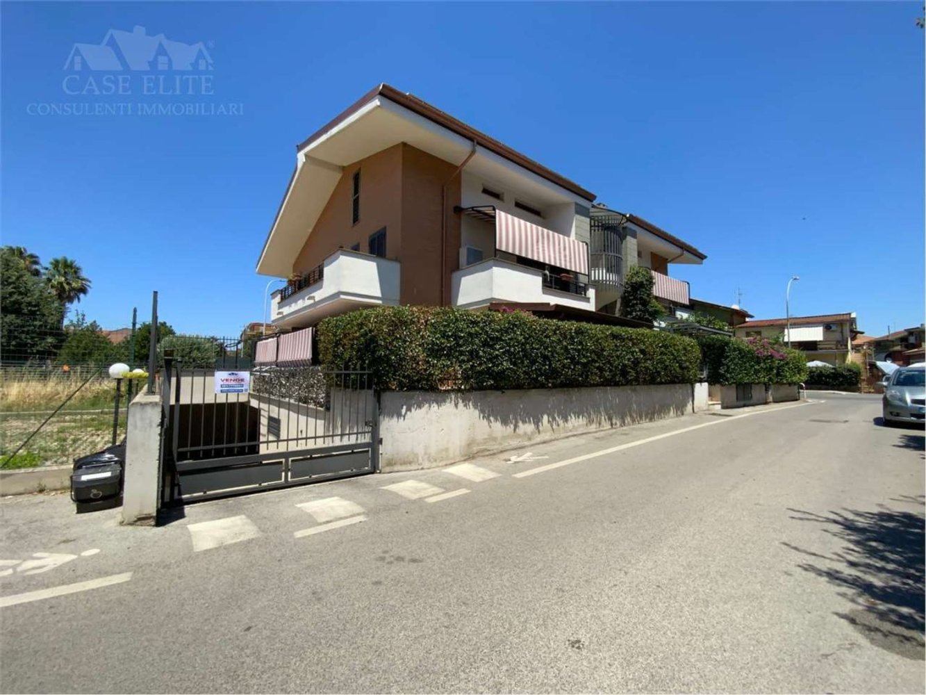 Гараж 17м² в Марино, Италия № 330963