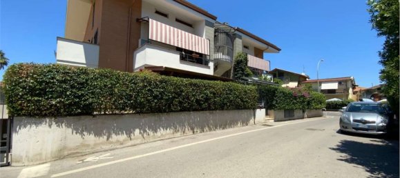 Гараж 17м² в Марино, Италия № 330963 2