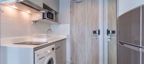 1 bedroom Condo in Huai Khwang, Thailand No. 9734 7