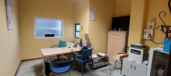 578m² Warehouse in Corciano, Italy No. 370777 15