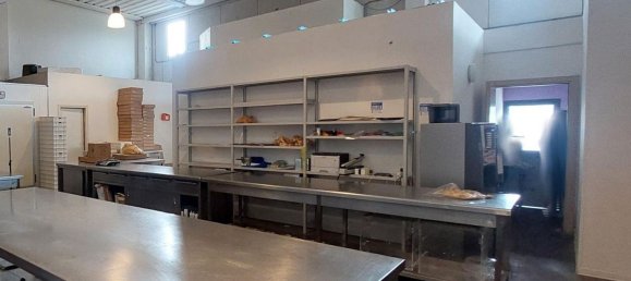 578m² Warehouse in Corciano, Italy No. 370777 6