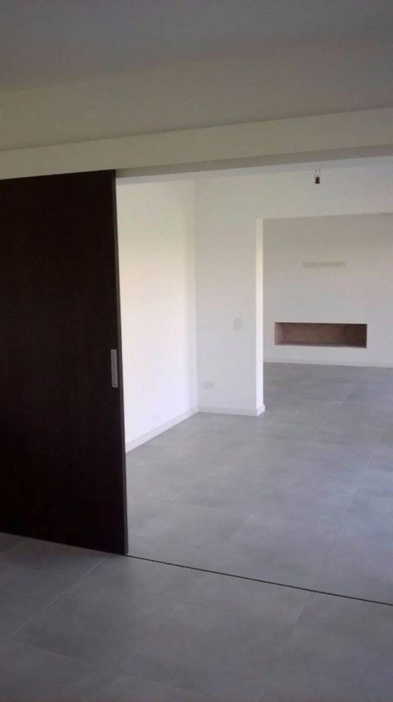 4 Schlafzimmer Haus in Tigre, Argentina, Nr. 54480