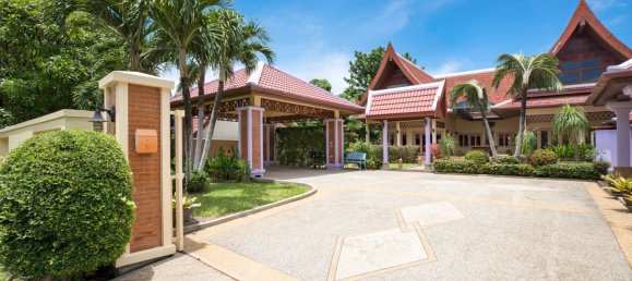 4 bedrooms Villa for sale in Pattaya, Chonburi, Eastern Thailand, Thailand № 81750 22