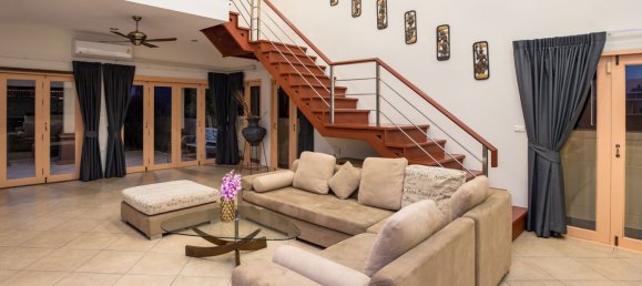 4 bedrooms Villa for sale in Pattaya, Chonburi, Eastern Thailand, Thailand № 81750 11