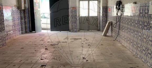 9 bedrooms Building in Lisbon, Portugal No. 87268 5