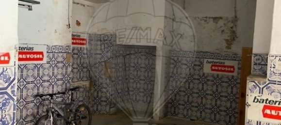 9 bedrooms Building in Lisbon, Portugal No. 87268 4