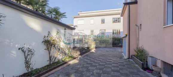 5غرفة منزل في Padua, Italy رقم 9451 79