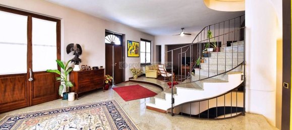 4 chambres Villa à Cesano Maderno, Italy No. 210570 6