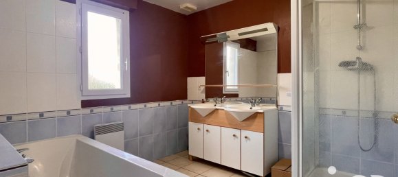 Casa de 3 dormitorios en Sains-en-Amienois, France No. 80837 14