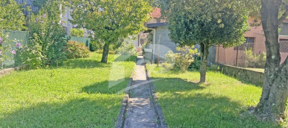 5غرفة منزل في Cocquio-Trevisago, Italy رقم 283252 5