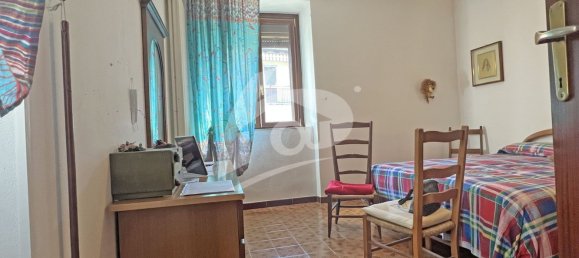 5غرفة منزل في Cocquio-Trevisago, Italy رقم 283252 42