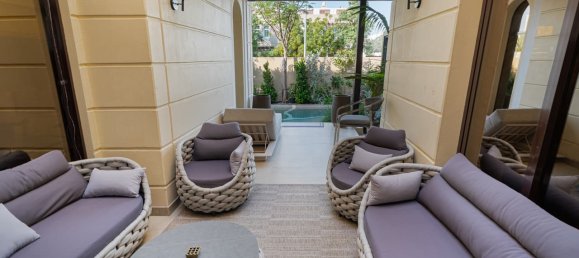 4 bedrooms Villa in Mudon, UAE No. 120698 8